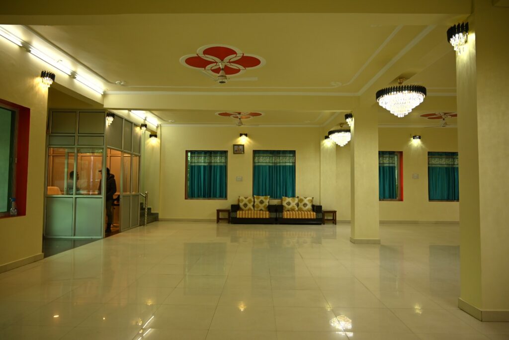 BANQUET HALL AND PARTY LAWAN HOTEL GOLJYU (9)